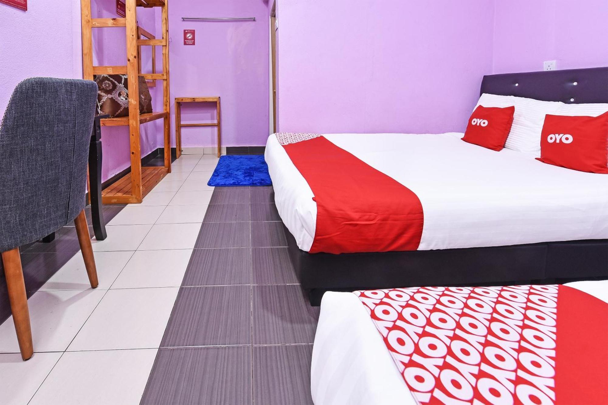 Oyo 90561 Awan Biru Motel Pantai Cenang  Esterno foto